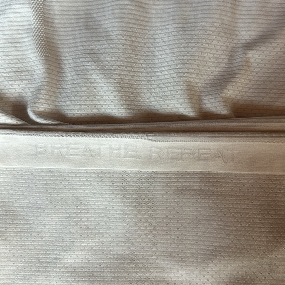 EUC Lululemon Swiftly Tech Long Sleeve Crew - Picture 5 of 6